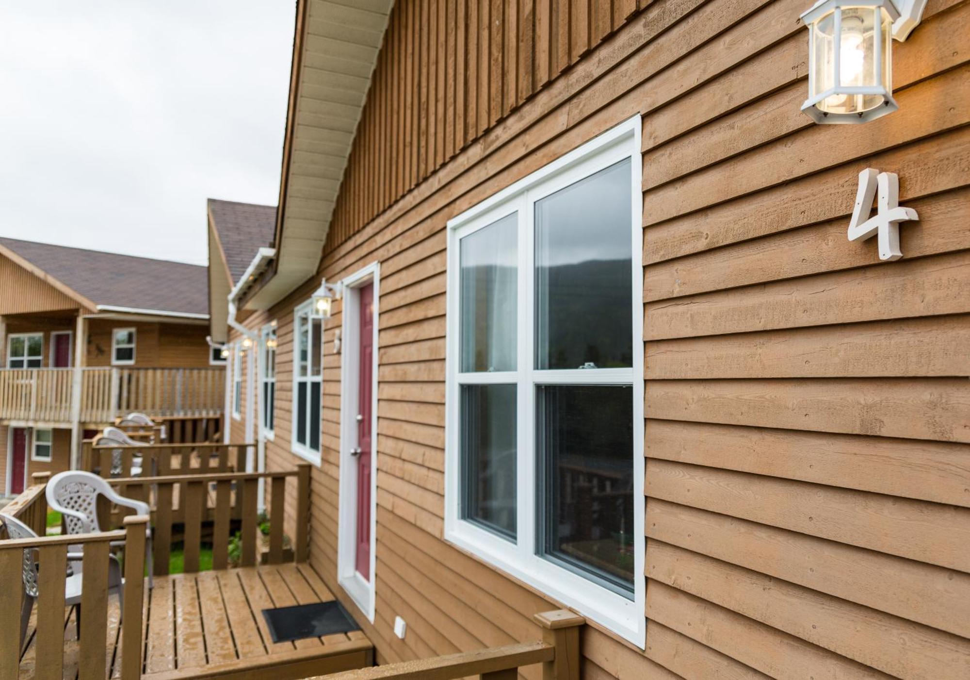 Middle Brook Cottages & Chalets Glenburnie Room photo