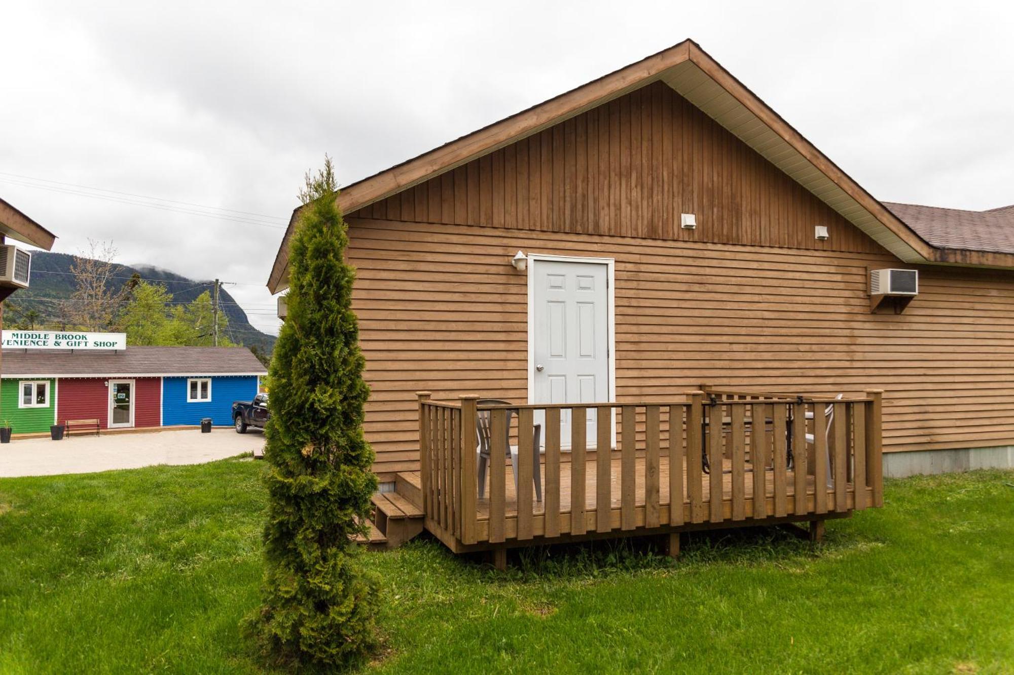 Middle Brook Cottages & Chalets Glenburnie Room photo