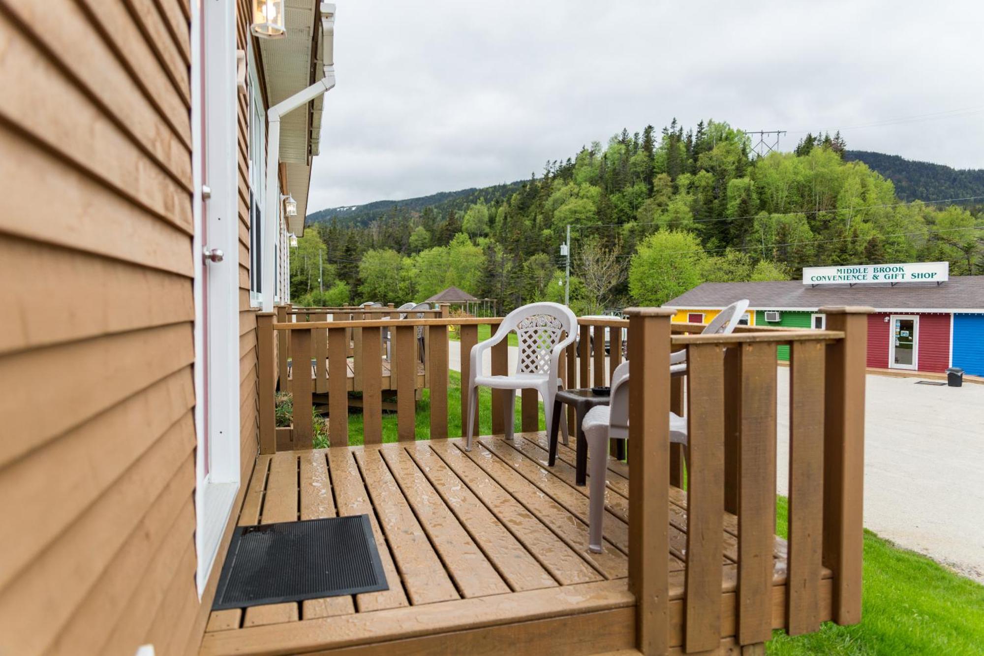 Middle Brook Cottages & Chalets Glenburnie Room photo